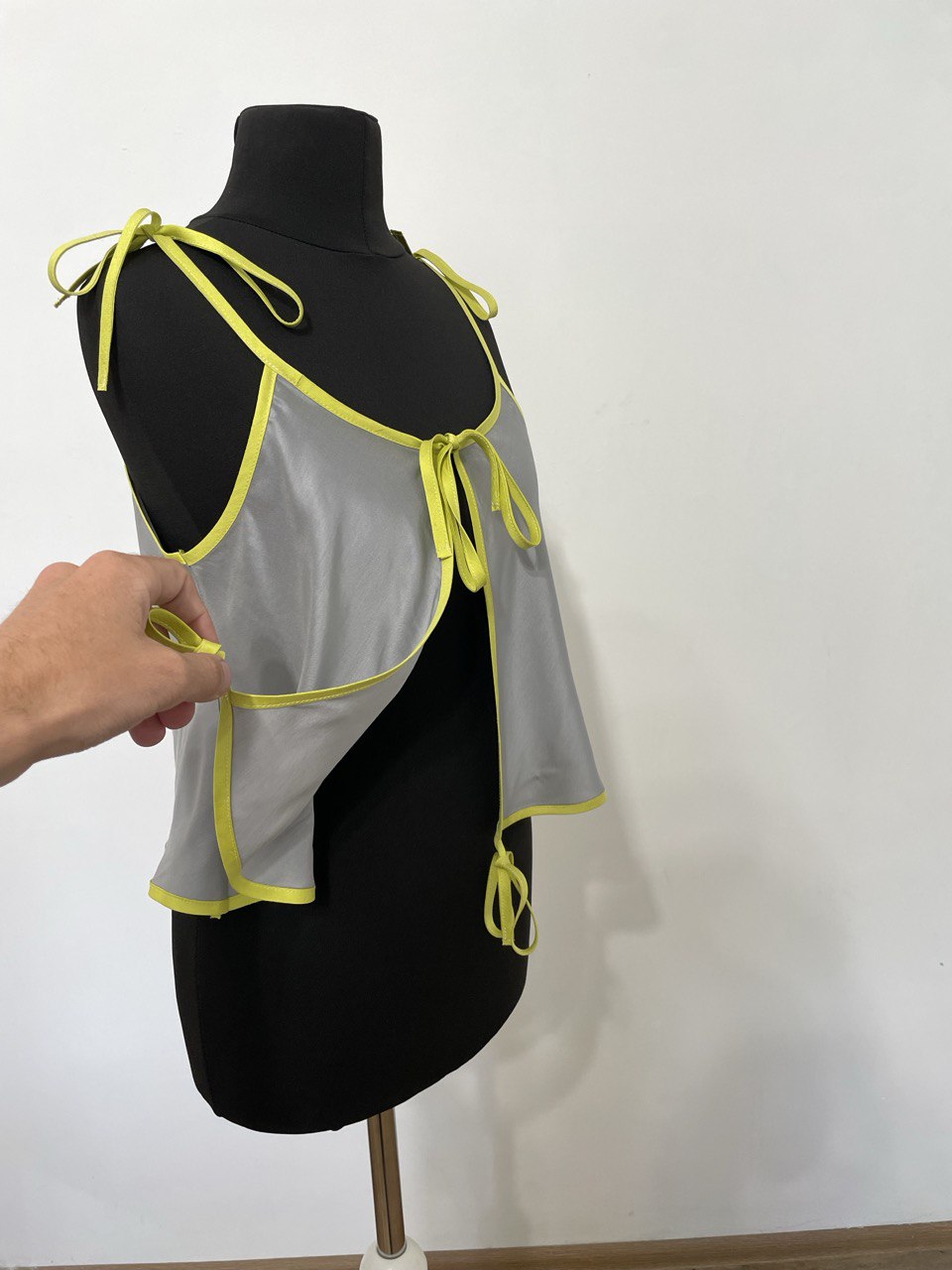 Silver and Neon Yellow Rouleau Slip Tie