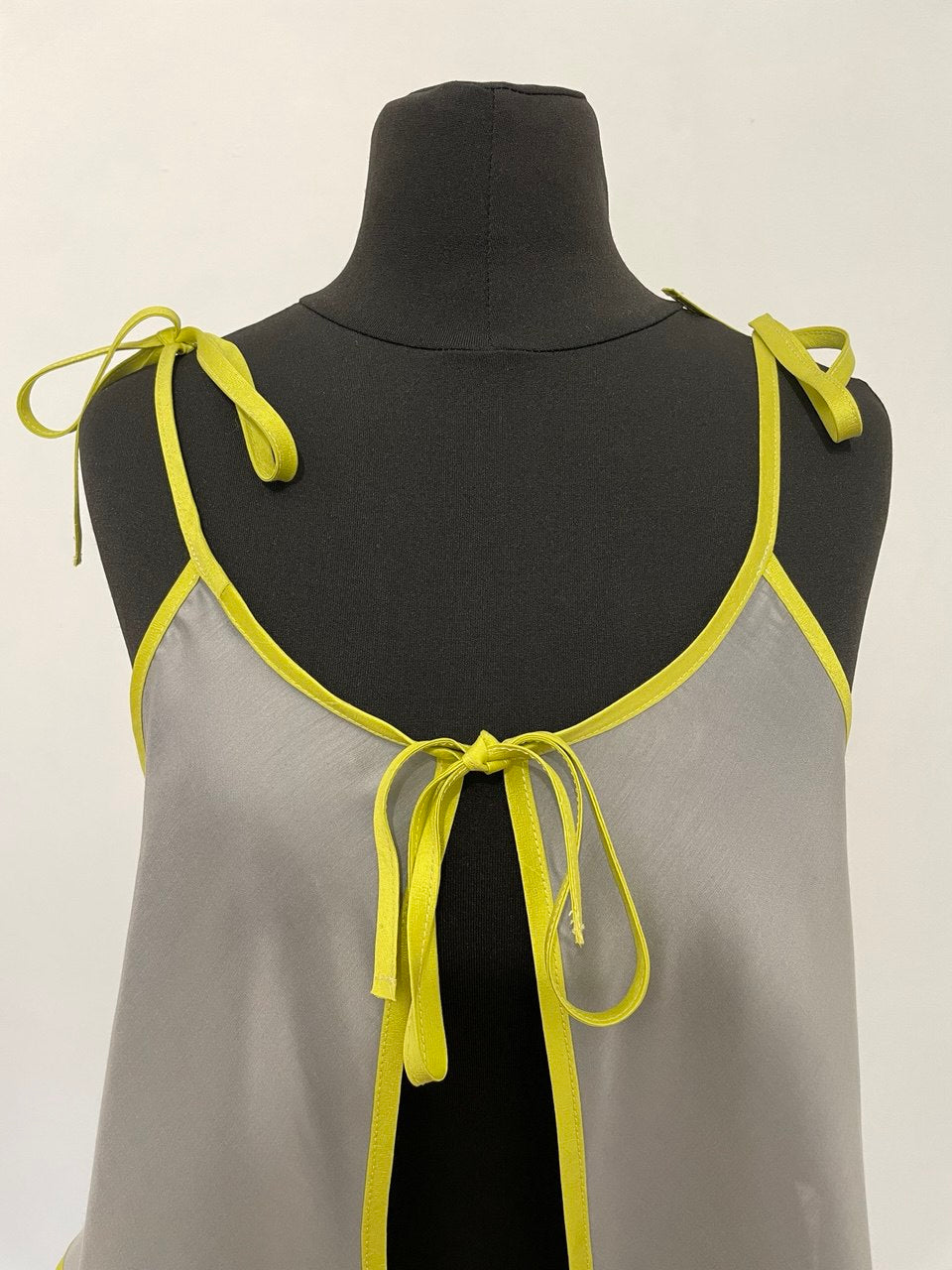 Silver and Neon Yellow Rouleau Slip Tie