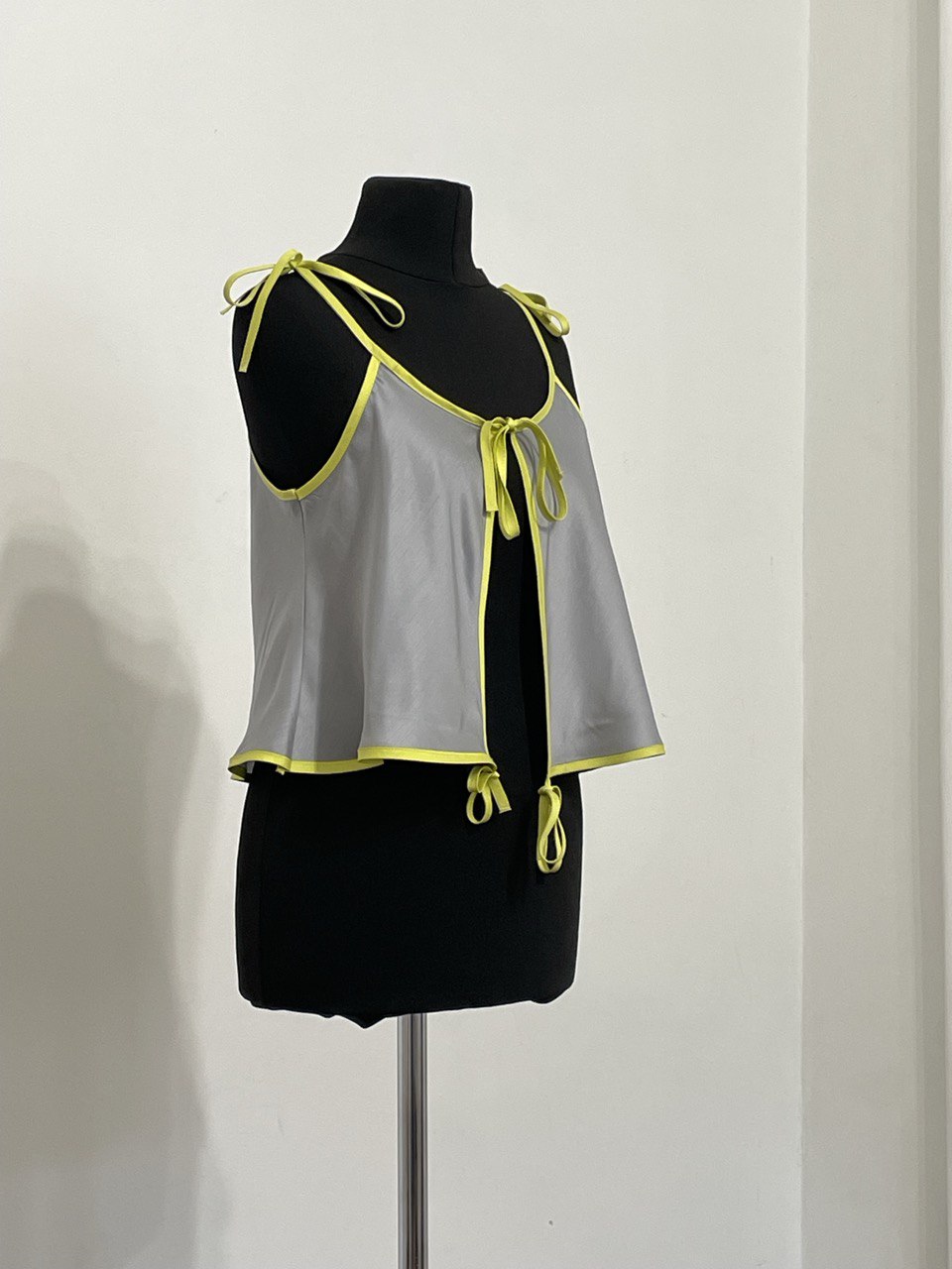 Silver and Neon Yellow Rouleau Slip Tie