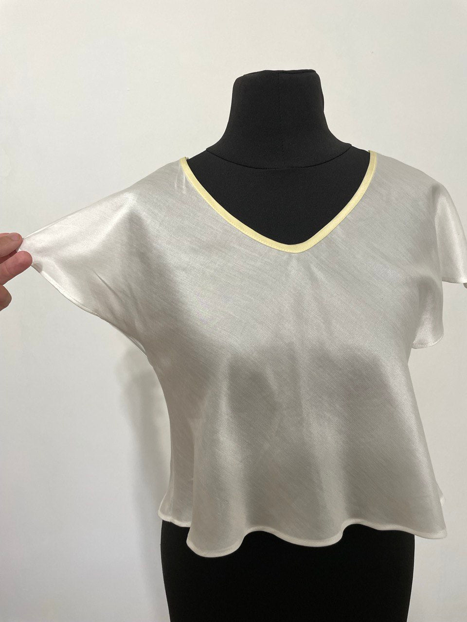 Snow White Silk and Cotton Short Sleeve Top