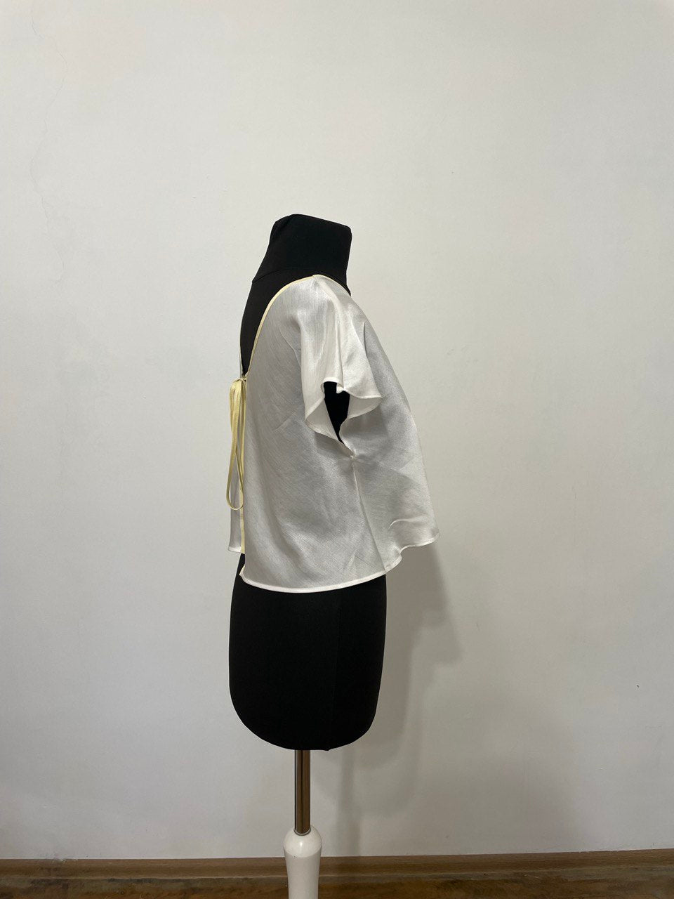 Snow White Silk and Cotton Short Sleeve Top