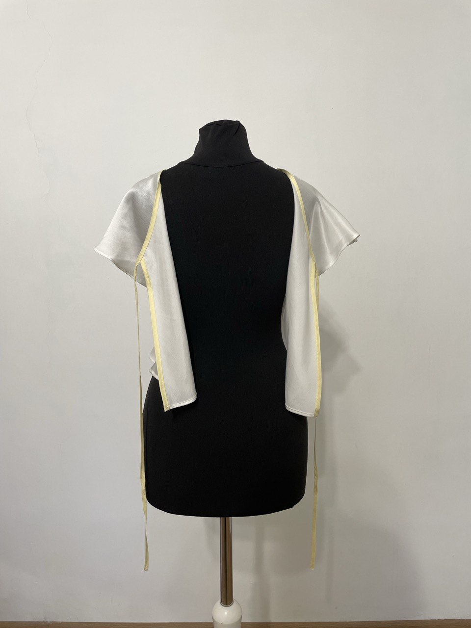 Snow White Silk and Cotton Short Sleeve Top