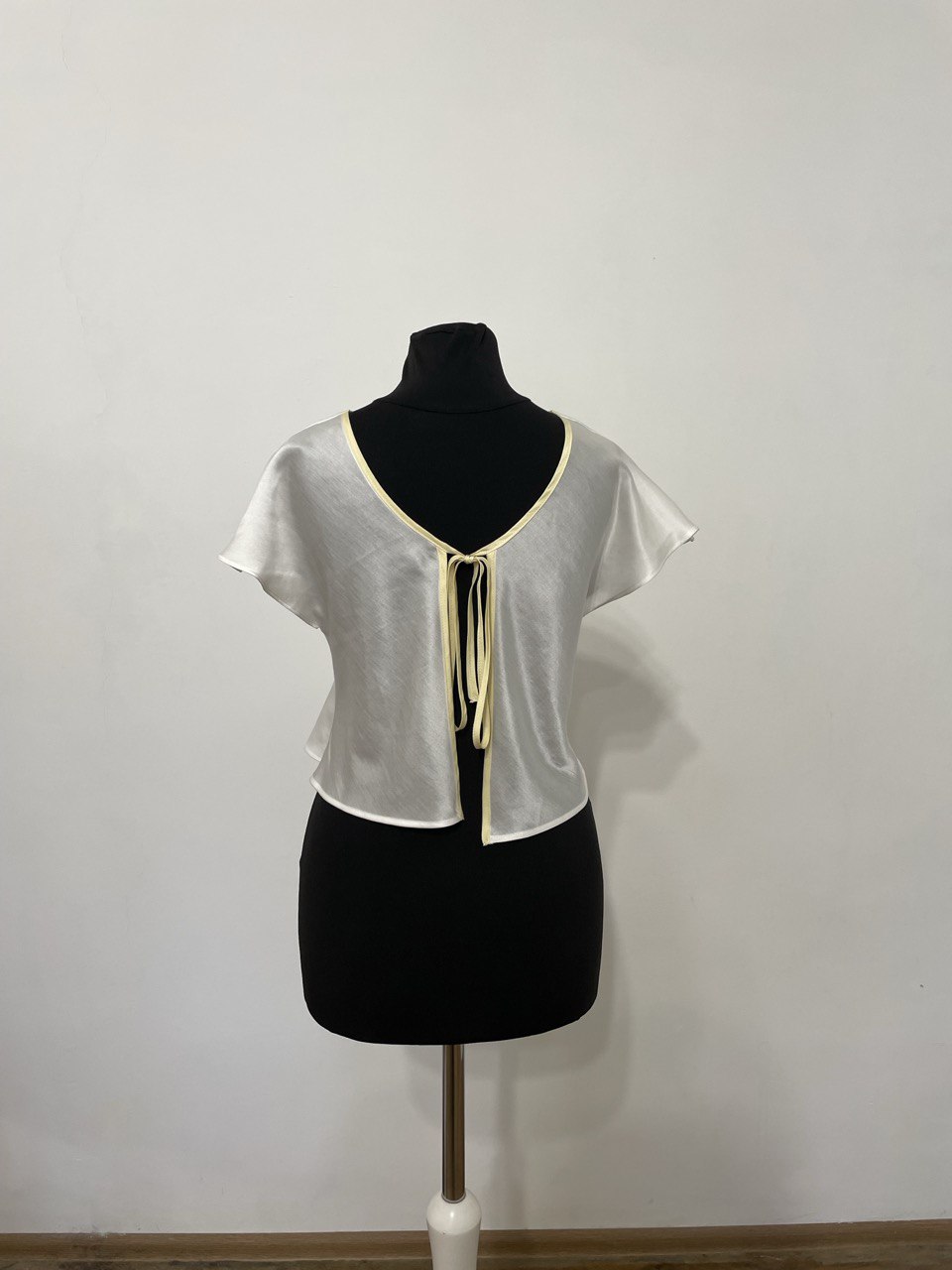 Snow White Silk and Cotton Short Sleeve Top