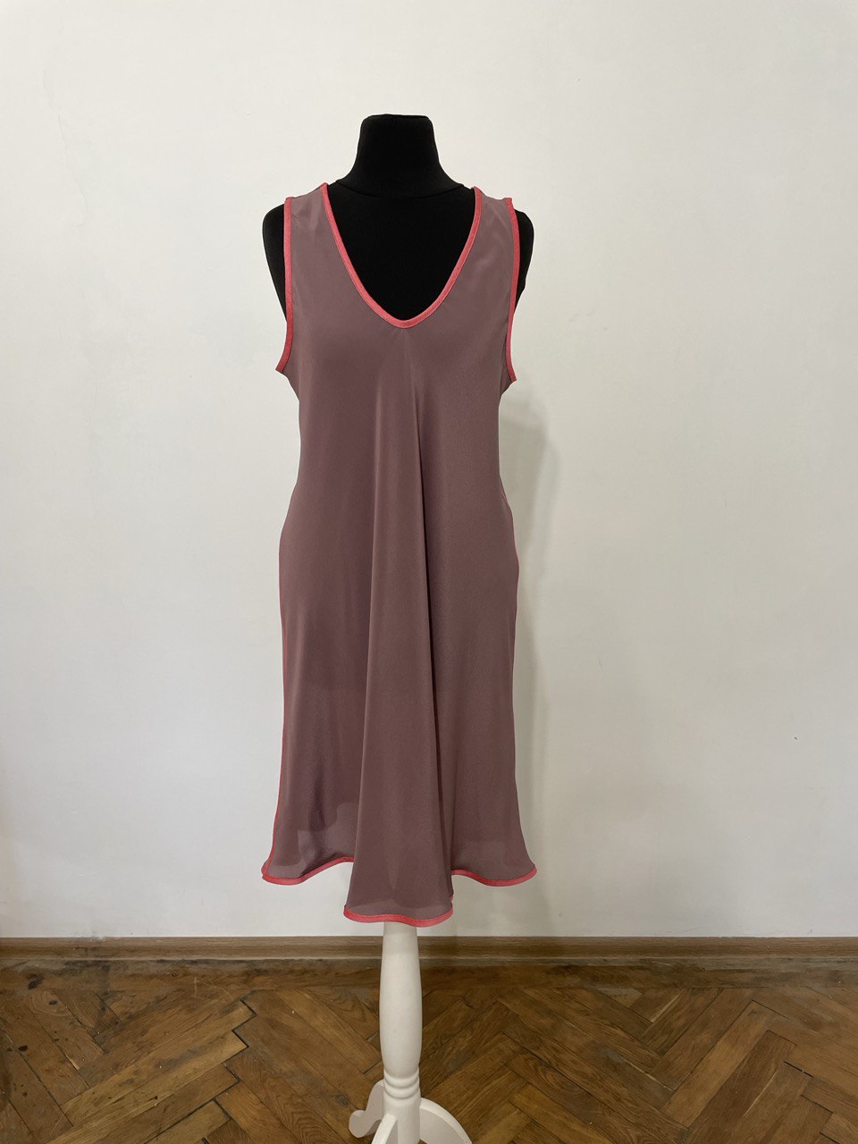 Soft V Neck Pale Purple Silk Dress with Red Dupioni Binding (Medium)