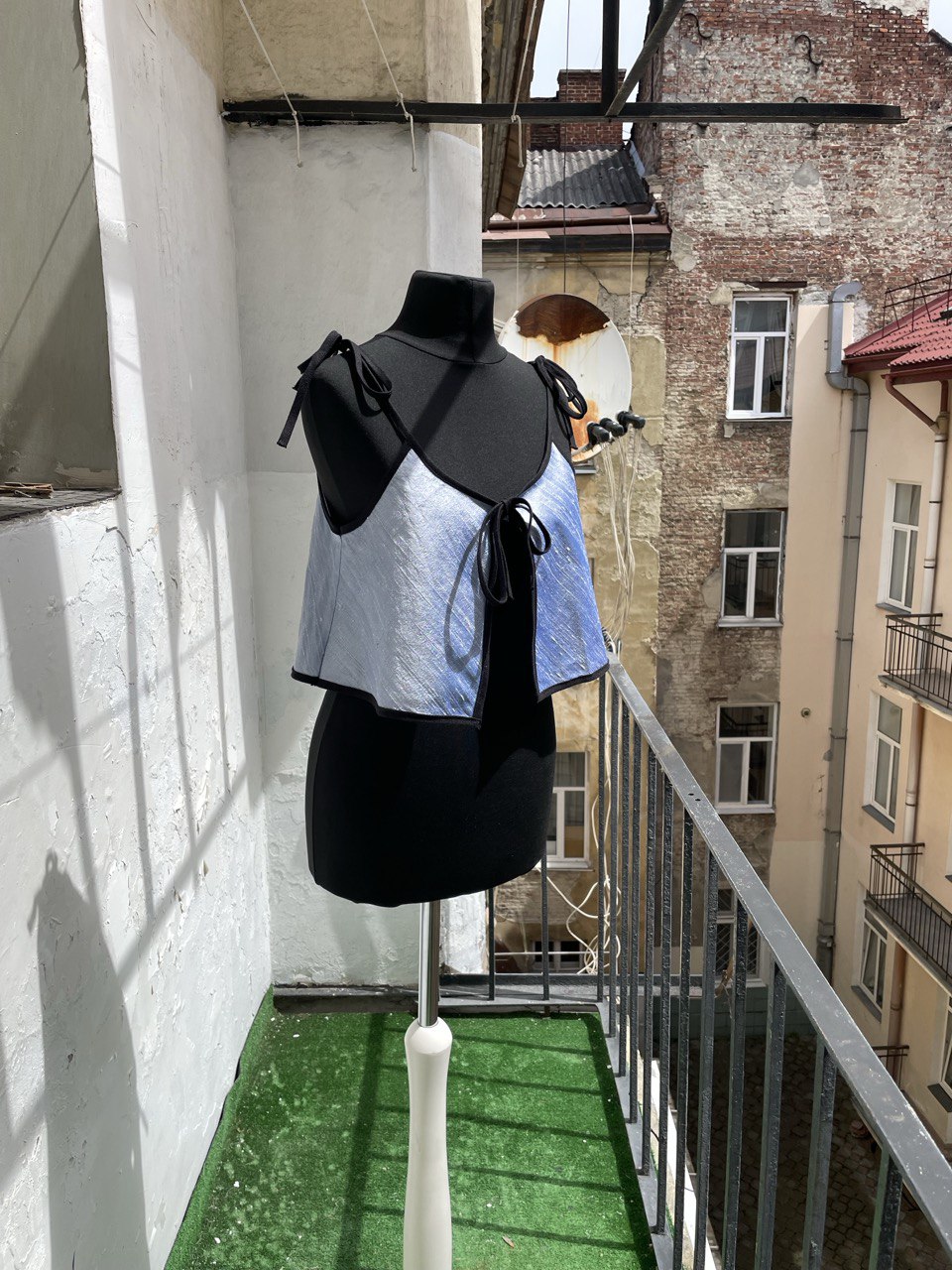 Silk Dupioni Rouleau Tie Open Top