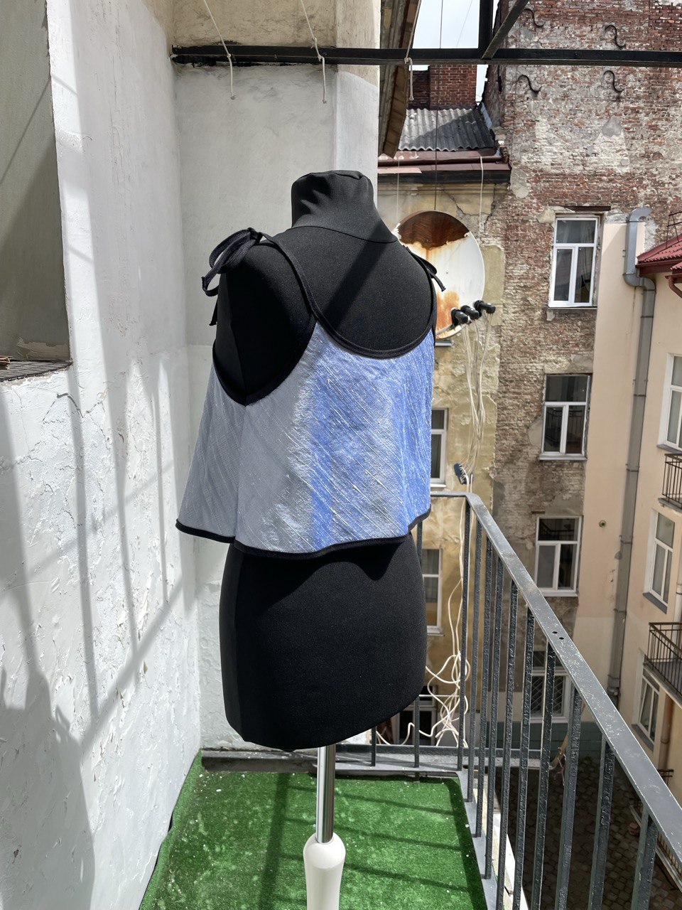 Silk Dupioni Rouleau Tie Open Top