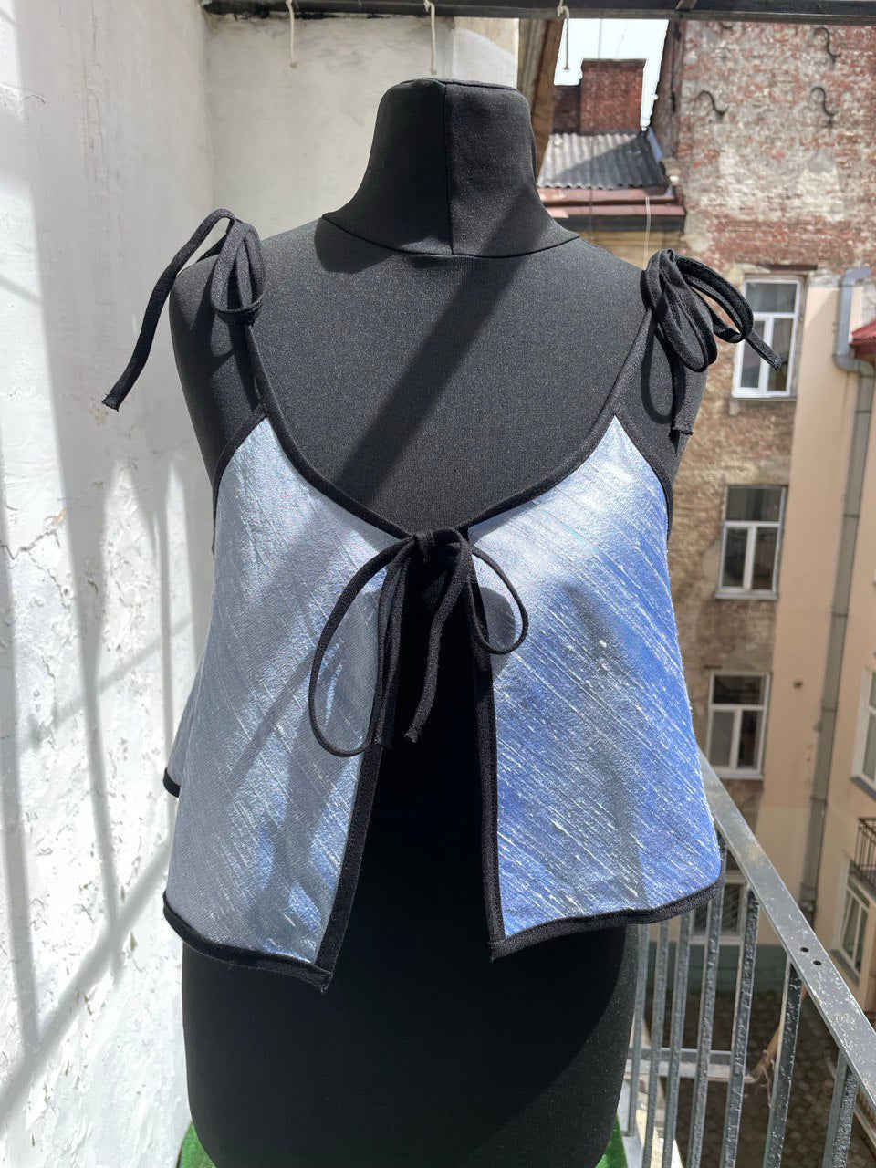 Silk Dupioni Rouleau Tie Open Top