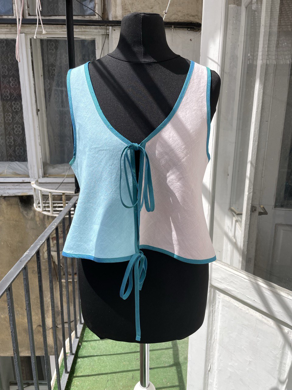 Pure Linen Impressionist Vest