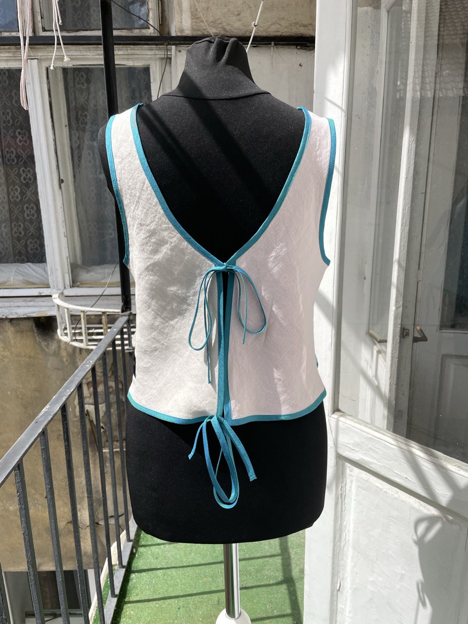 Pure Linen Impressionist Vest