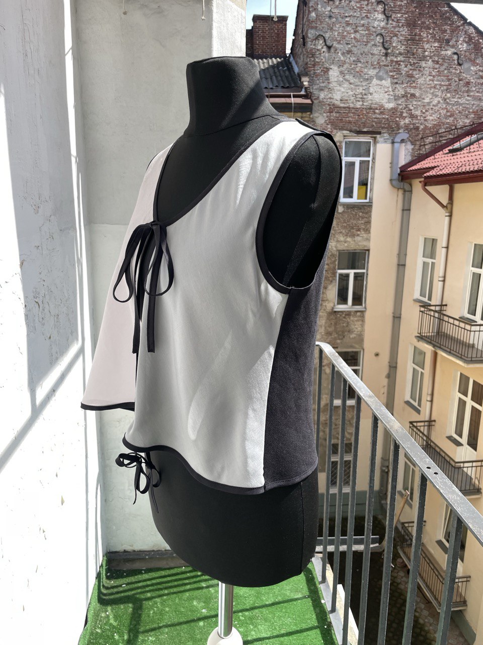 TriColor Soft V Neck Open Tie Vest