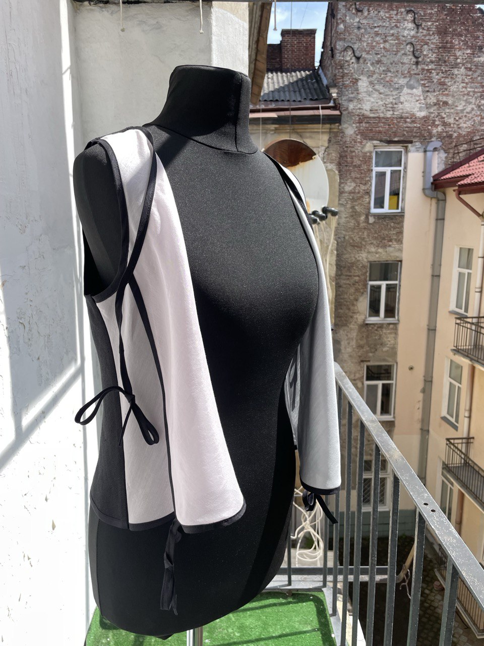 TriColor Soft V Neck Open Tie Vest