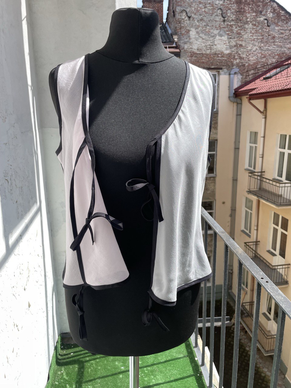 TriColor Soft V Neck Open Tie Vest