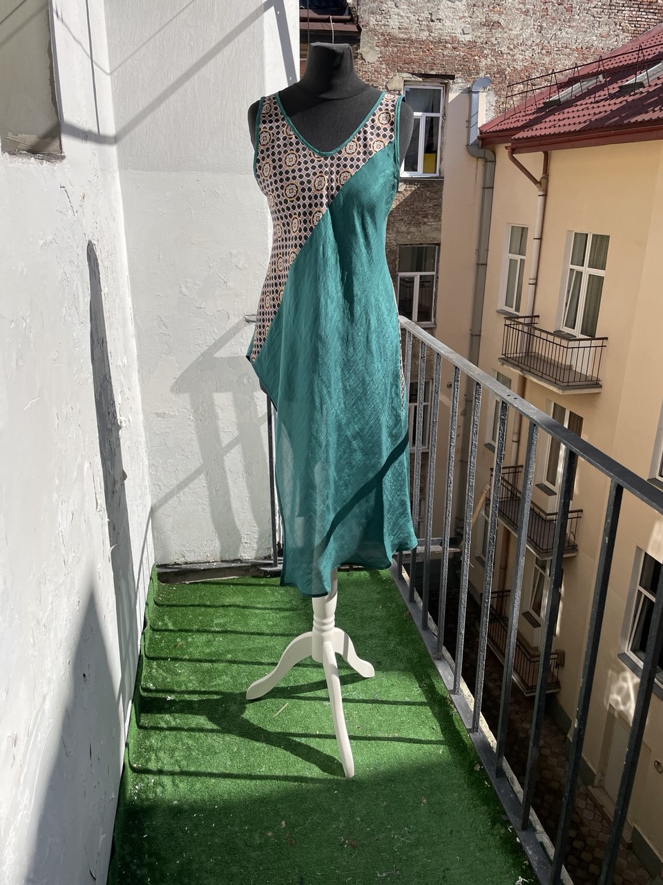 Geometric Green Cutaway Silk Dress