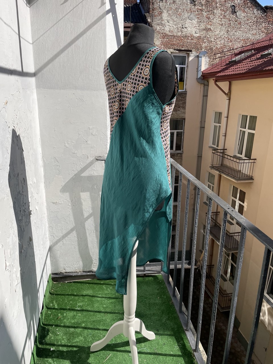 Geometric Green Cutaway Silk Dress