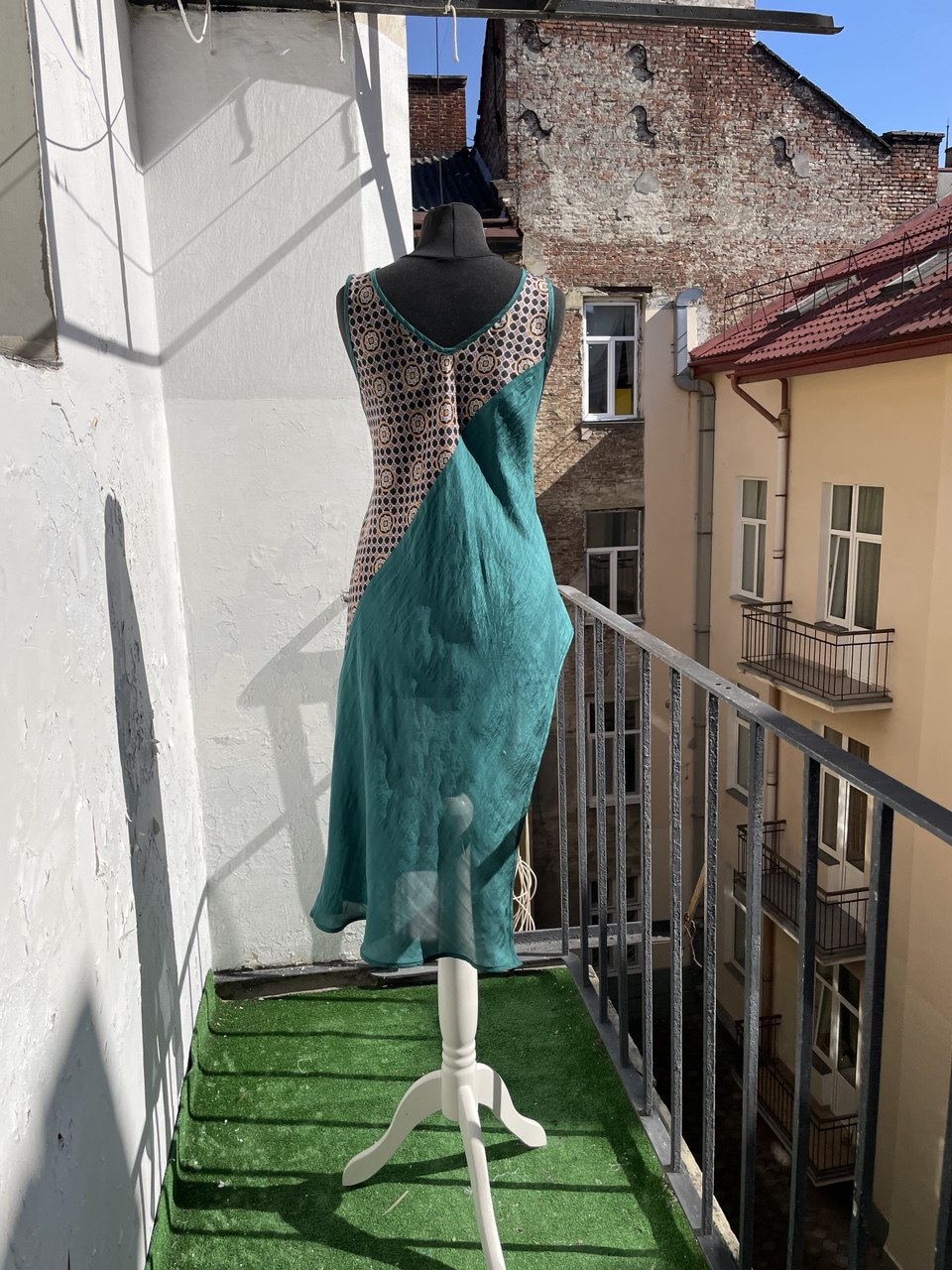 Geometric Green Cutaway Silk Dress