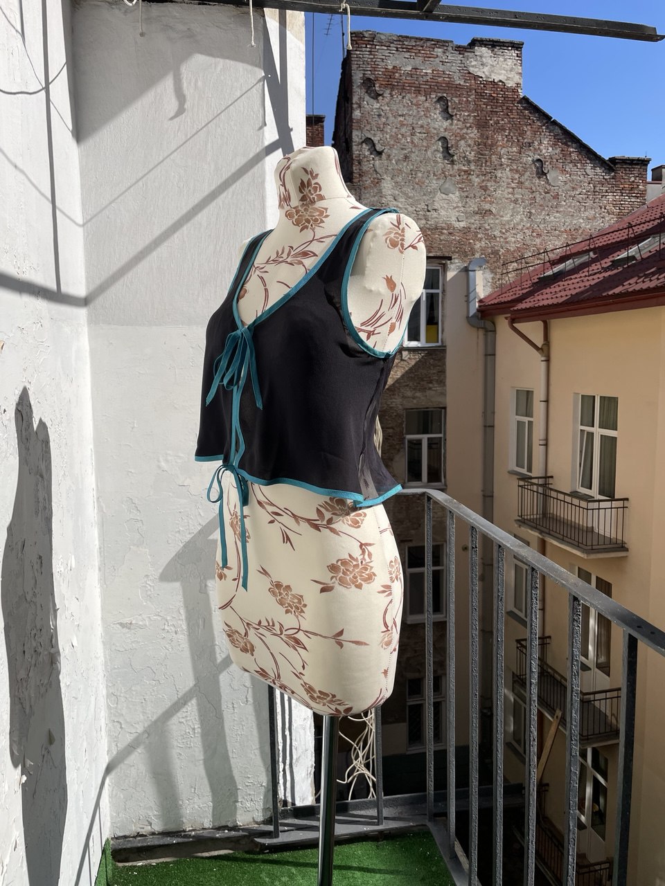 Silk Crêpe and Silk Chiffon Vest