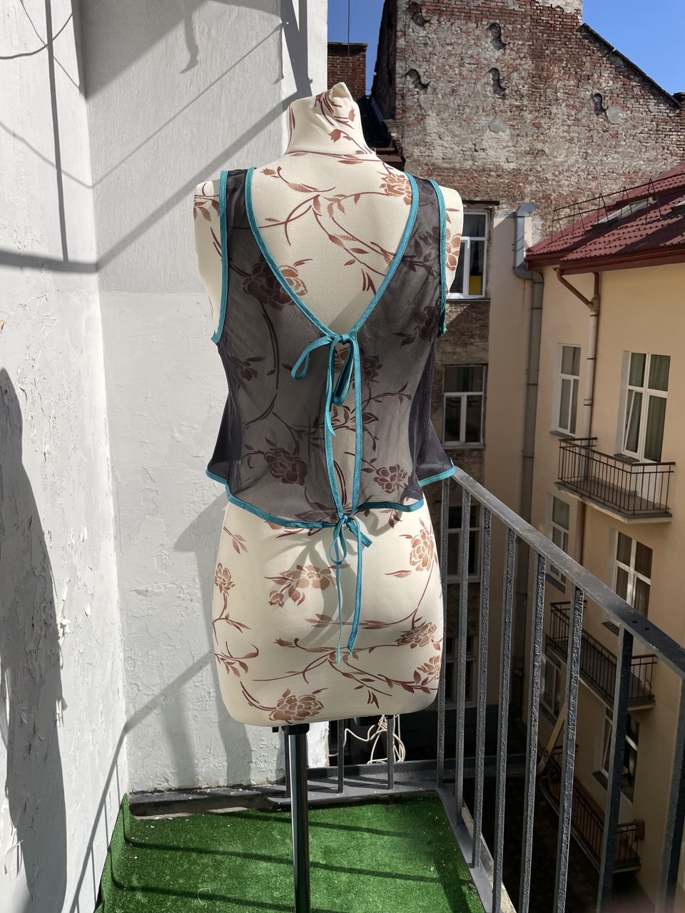 Silk Crêpe and Silk Chiffon Vest