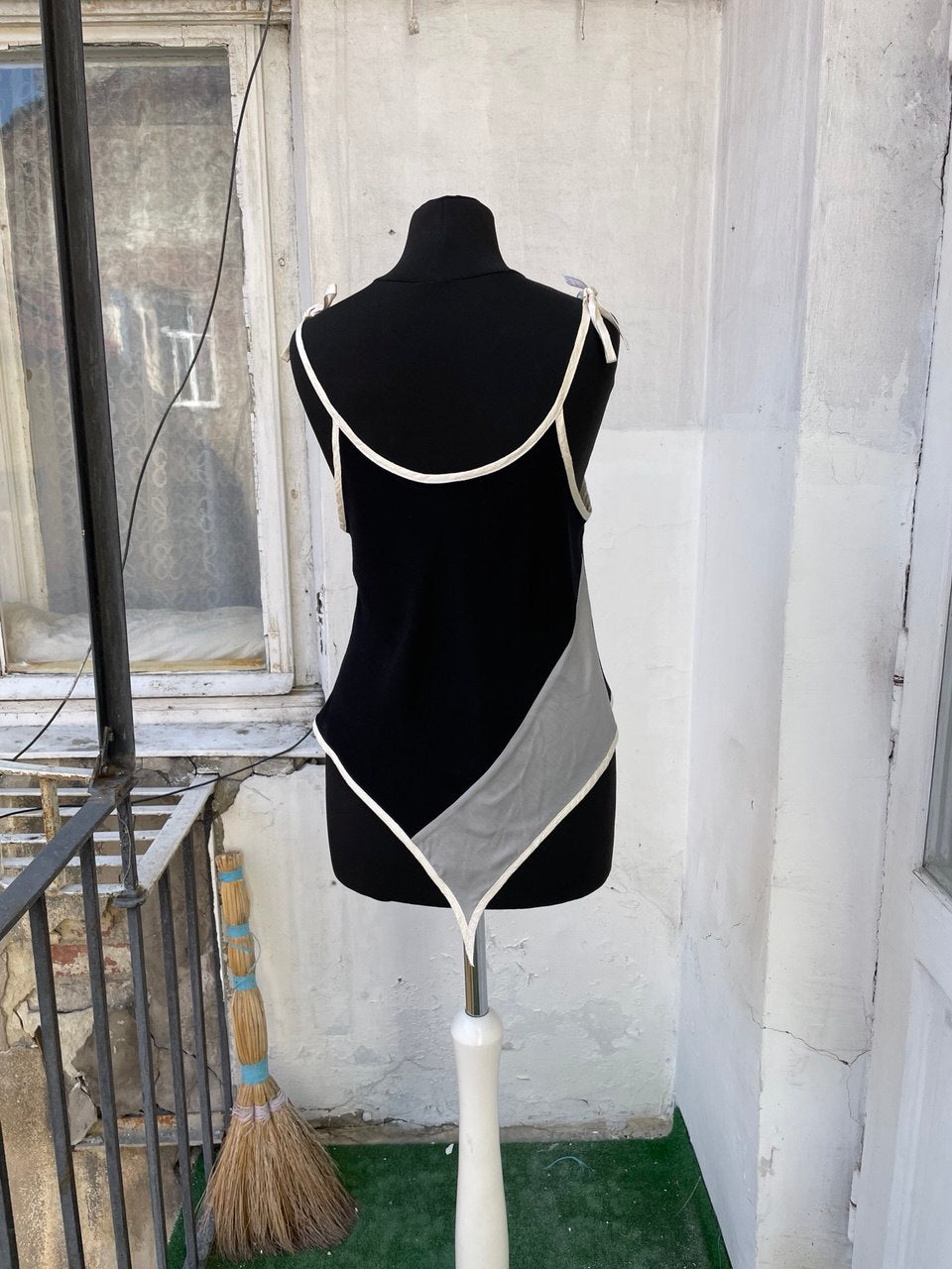 Silver and Black Silk, Wool, and Cotton Rouleau Top